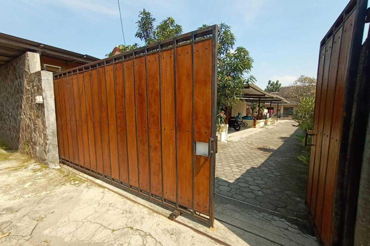 Express O 91578 Villali Jogja 요그야카르타 외부 사진